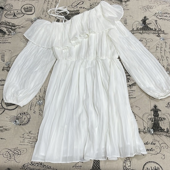 ENDLESS ROSE Pleated One Shoulder Dress - Picture 10 of 11